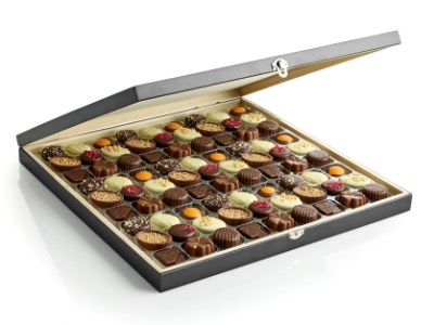 Belgisk luksus chokolade, traeaeske, med logo, 900g