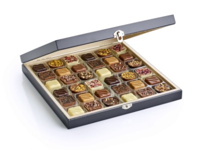 Dansk luksus chokolade, traeaeske, med logo, 360g