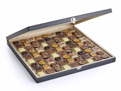 Dansk luksus chokolade, traeaeske, med logo, 810g
